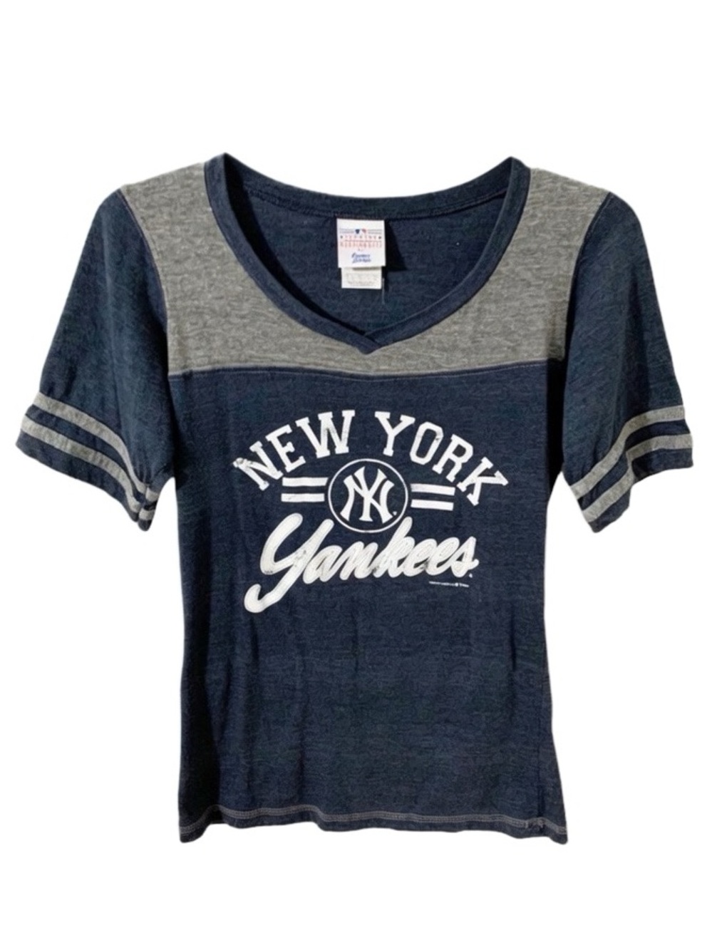 Genuine Merchandise New York Yankees V-neck Graphic Tee Two Toned Color Blocked
